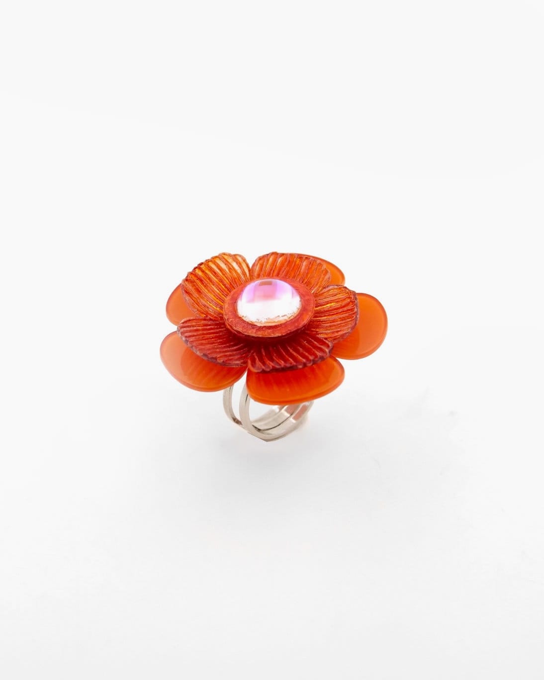 un bijou élégant à offrir pour les gens que l'on aime, la bague originale femme Mona est fait pour vous