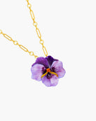 une idée pour offrir un bijou à une femme élégante rien que pour vous, notre pendentif Pensée viola violet