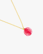 pendentif collier femme élégante pour un tenue d'hiver ou d'été 