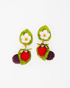 all-groups boucle d'oreille clip femme comme un ardin aux oreilles avec des fraises, des mures et des fleurs