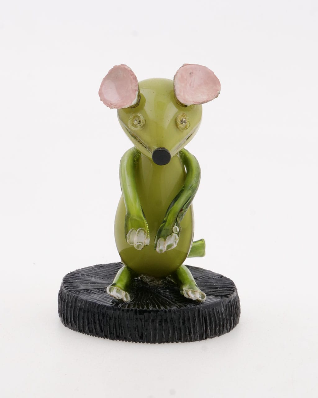 une souris verte comme la comptine sur l'echiquier fantaisie Ciléa Paris